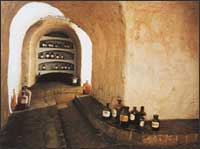 Apothekenhhler mit gemauerten Konsolen